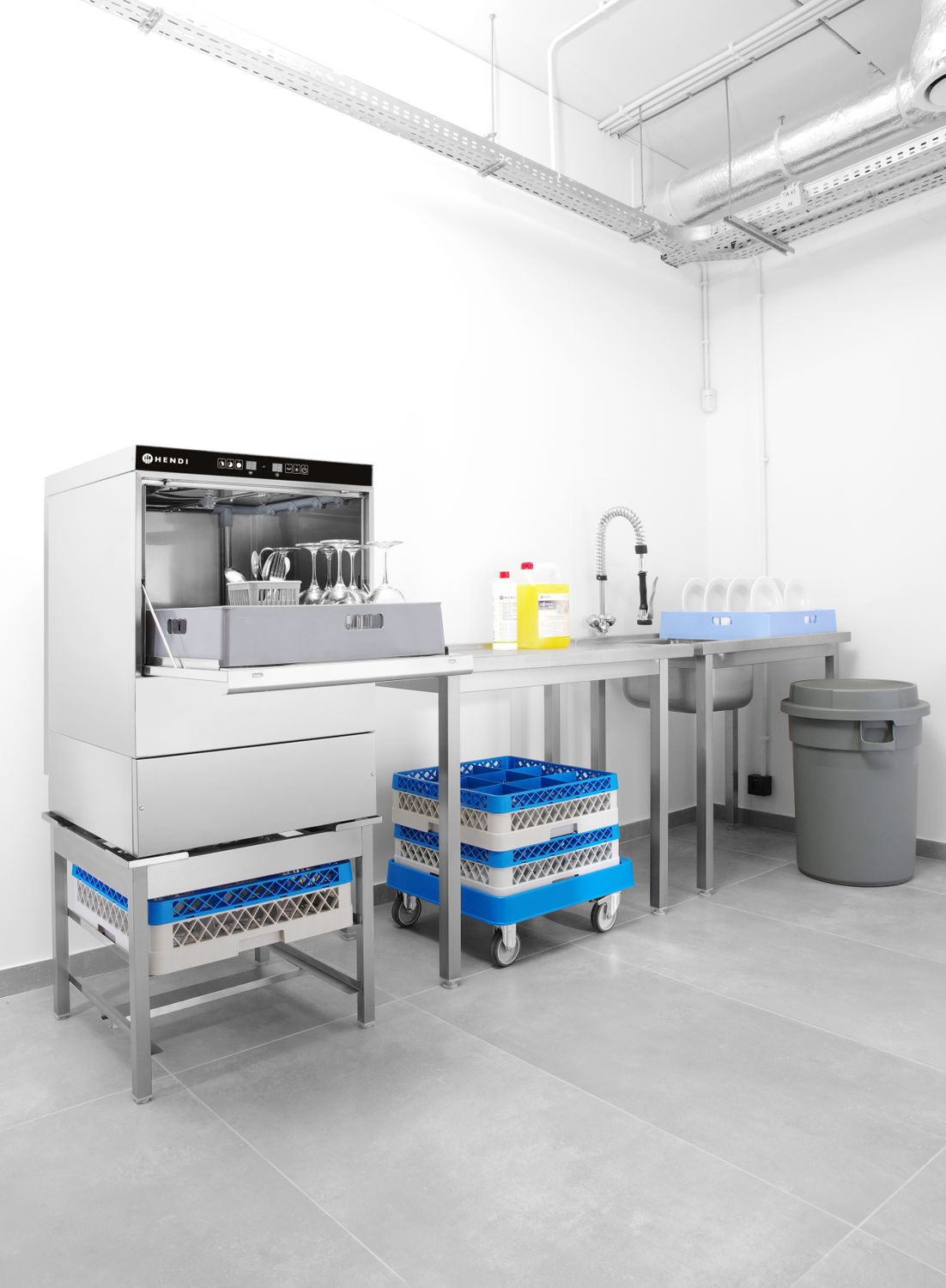 Umývačka riadu 50 x 50 – elektronické ovládanie, HENDI, 400V/6600W, 570x600x(H)830mm