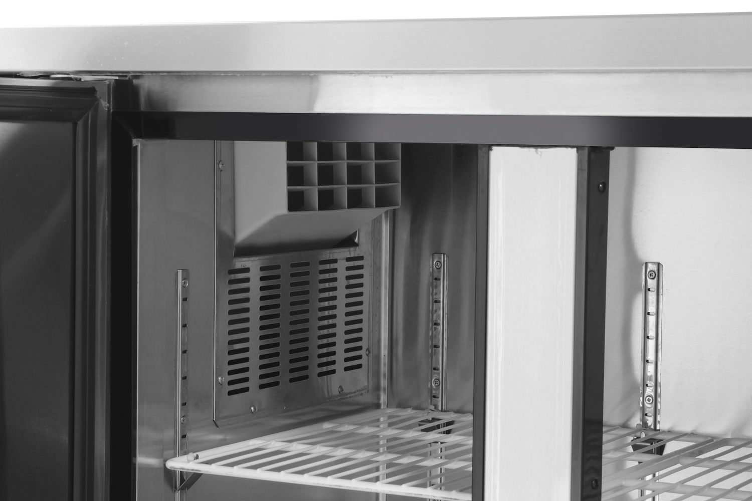 2-dverový chladiaci stôl Kitchen Line s bočným agregátom, séria 600, Arktic, Kitchen Line, 166L, 230V/300W, 1200x600x(H)886mm