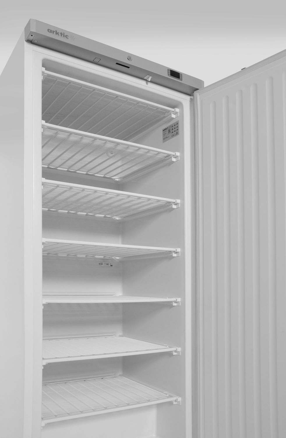Mraziaca skriňa Budget Line s krytom z nehrdzavejúcej ocele, Arktic, Budget Line, 230V/436W, 775x710x(H)1900mm